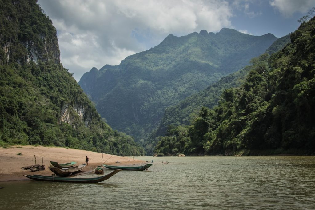 Cartes et plans détaillés du Laos